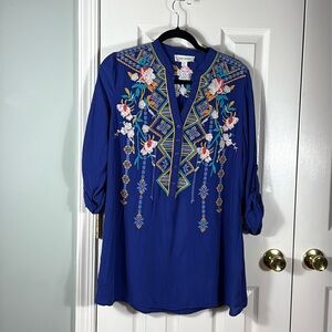 Luna Moon Embroidered Tunic Top - Size M
